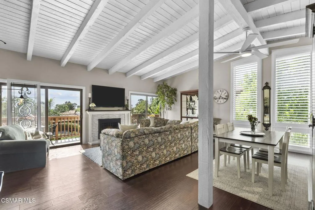 897 Woodlawn Drive, Thousand Oaks, California 91360 home-pic-8